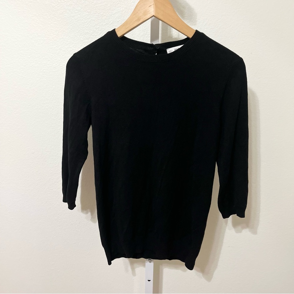 NEW‎ ZARA Knit Pearl Button Back Sweater Black Medium